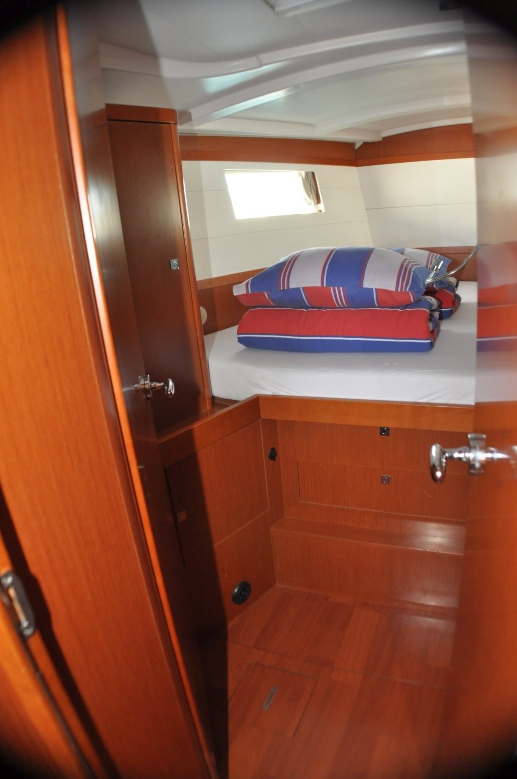 boat image 1