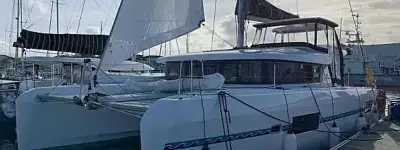 boat image 0