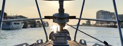 boat image 0