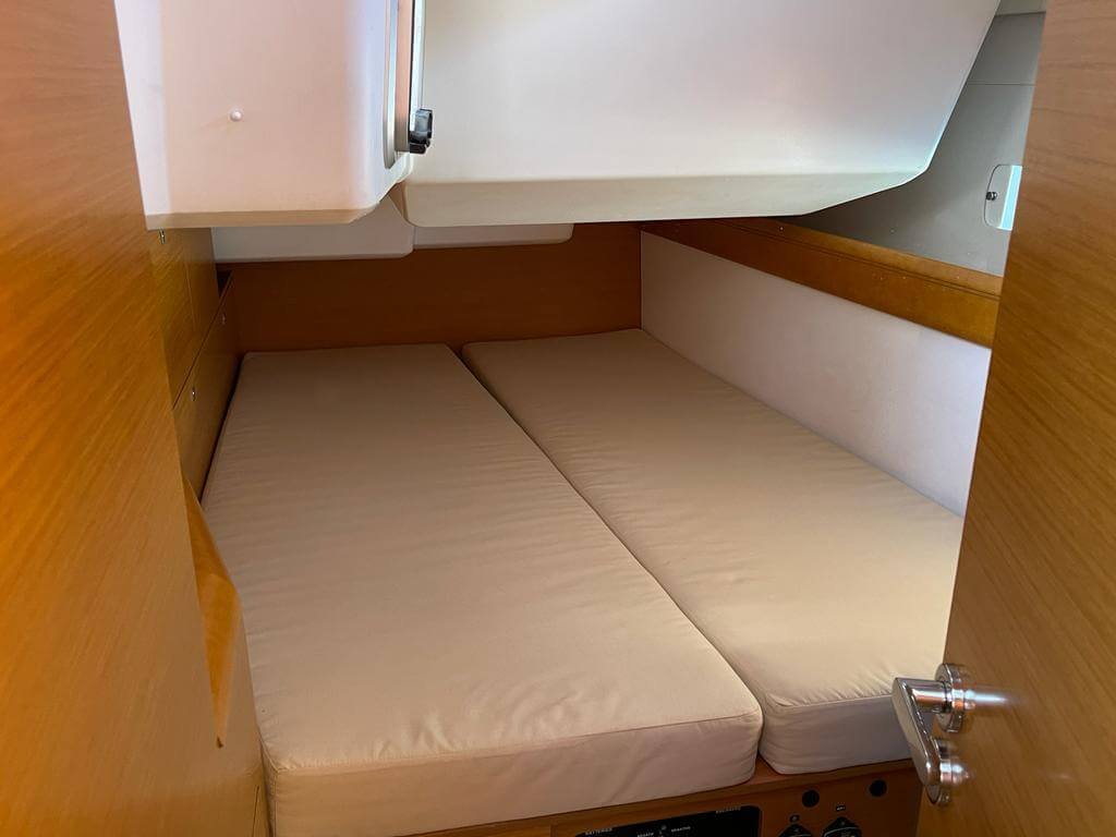 boat image 1