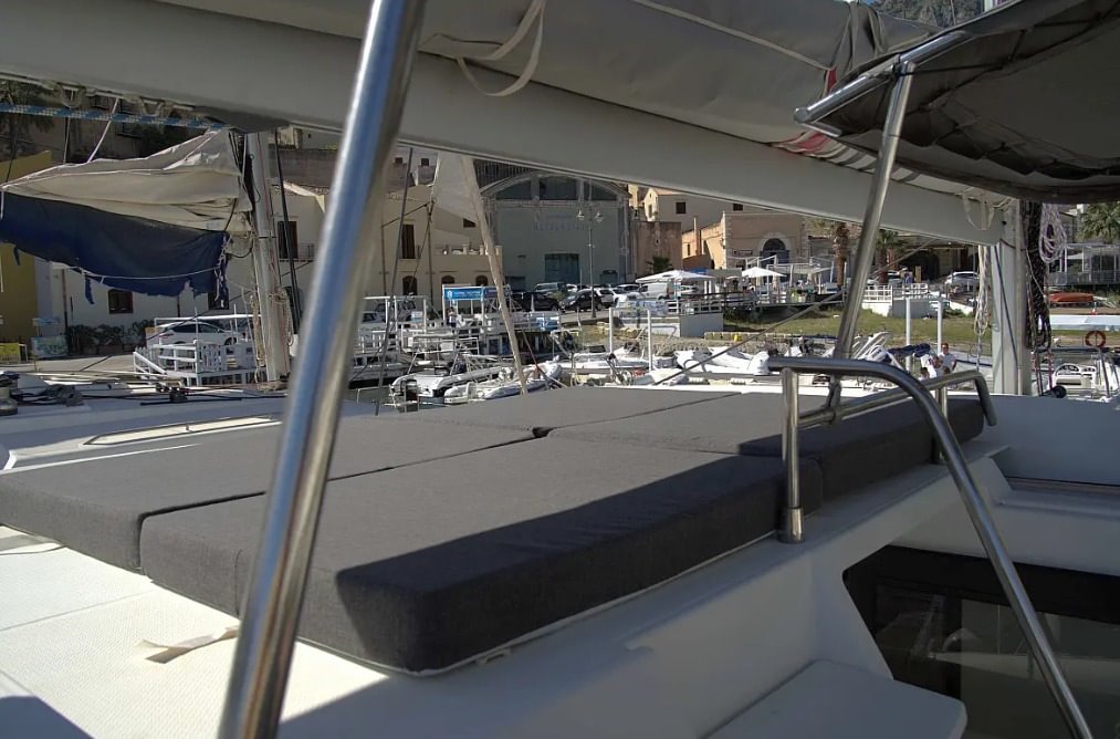 boat image 1