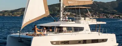boat image 0