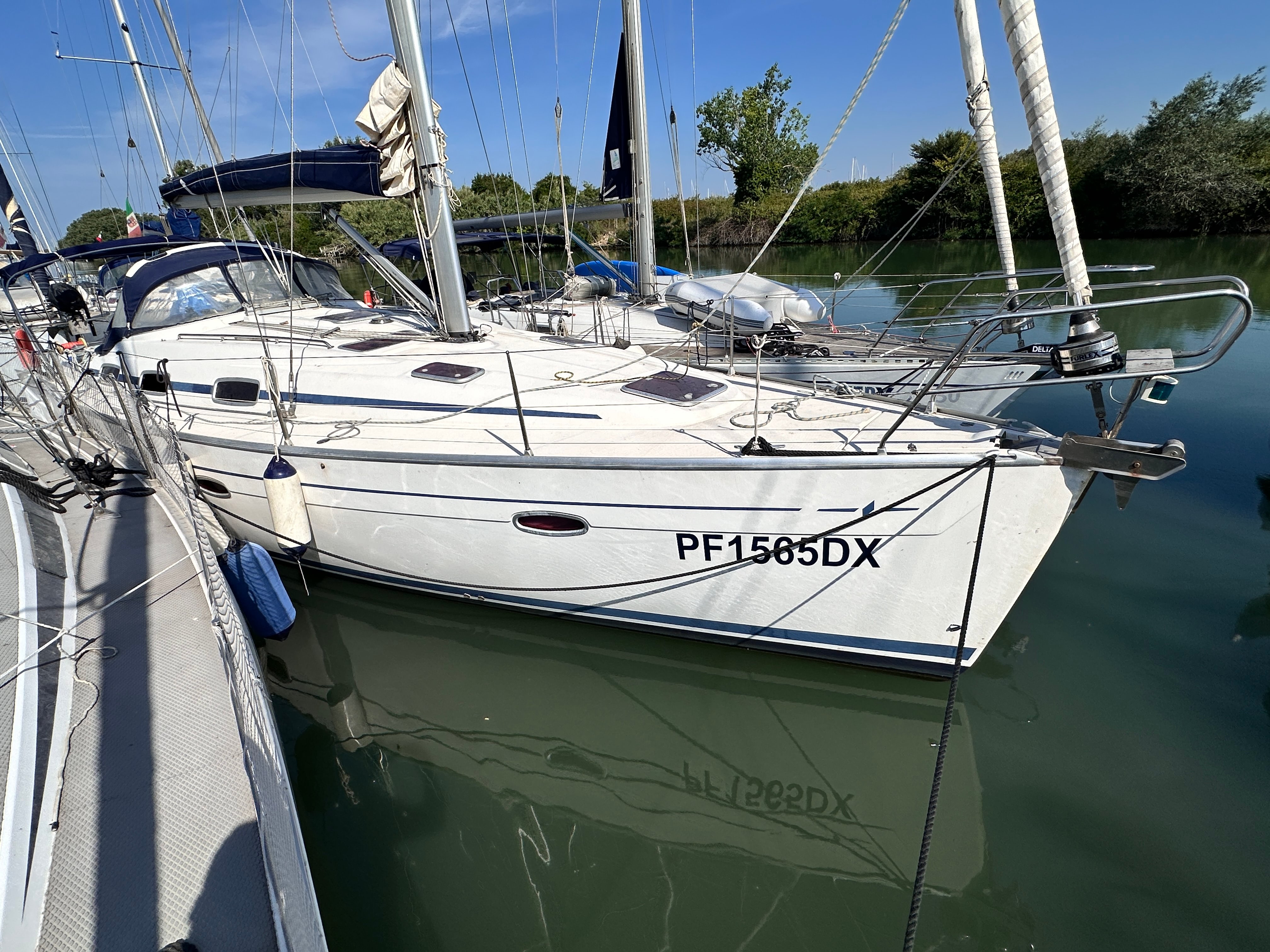boat image 0