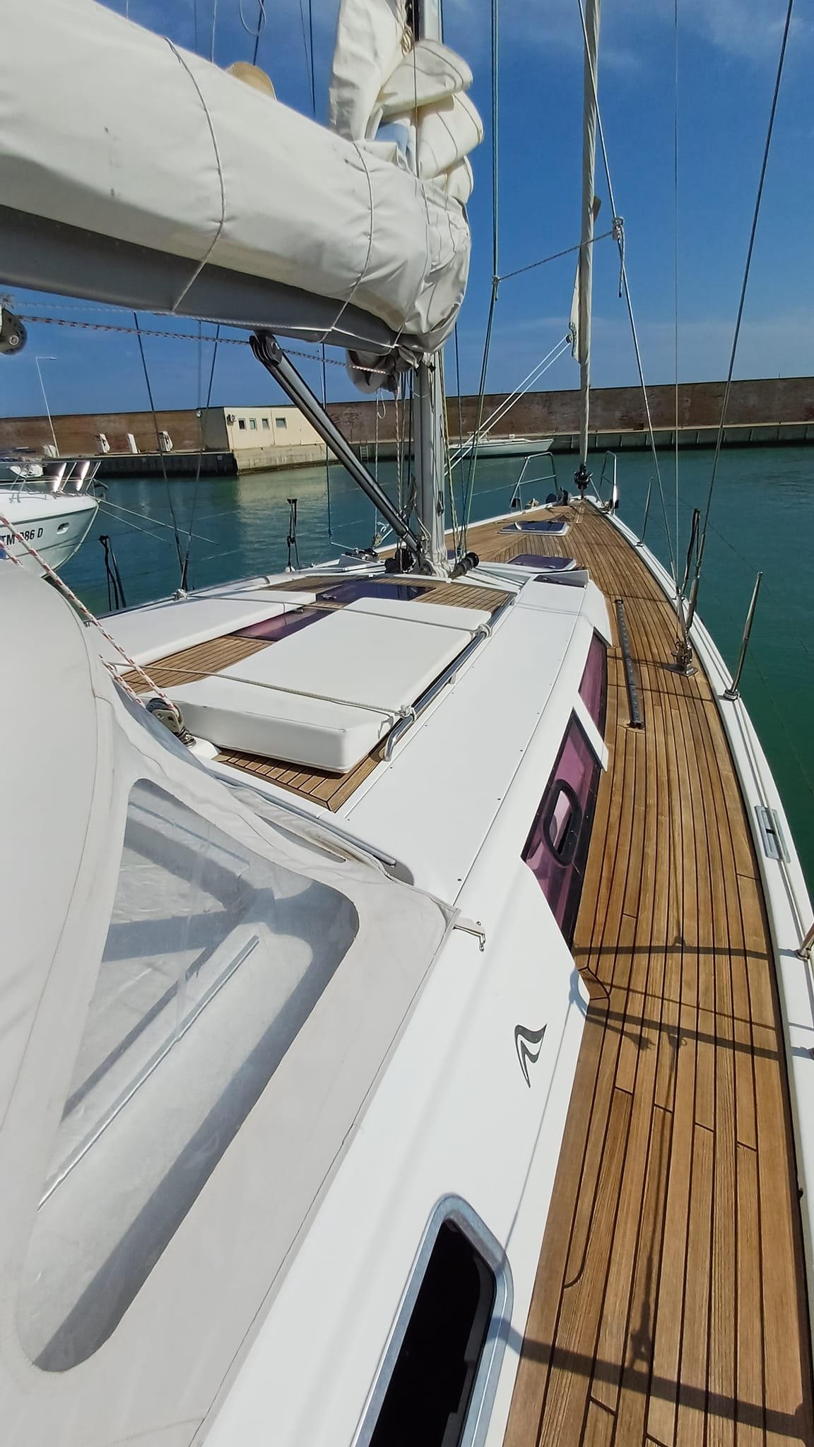 boat image 0