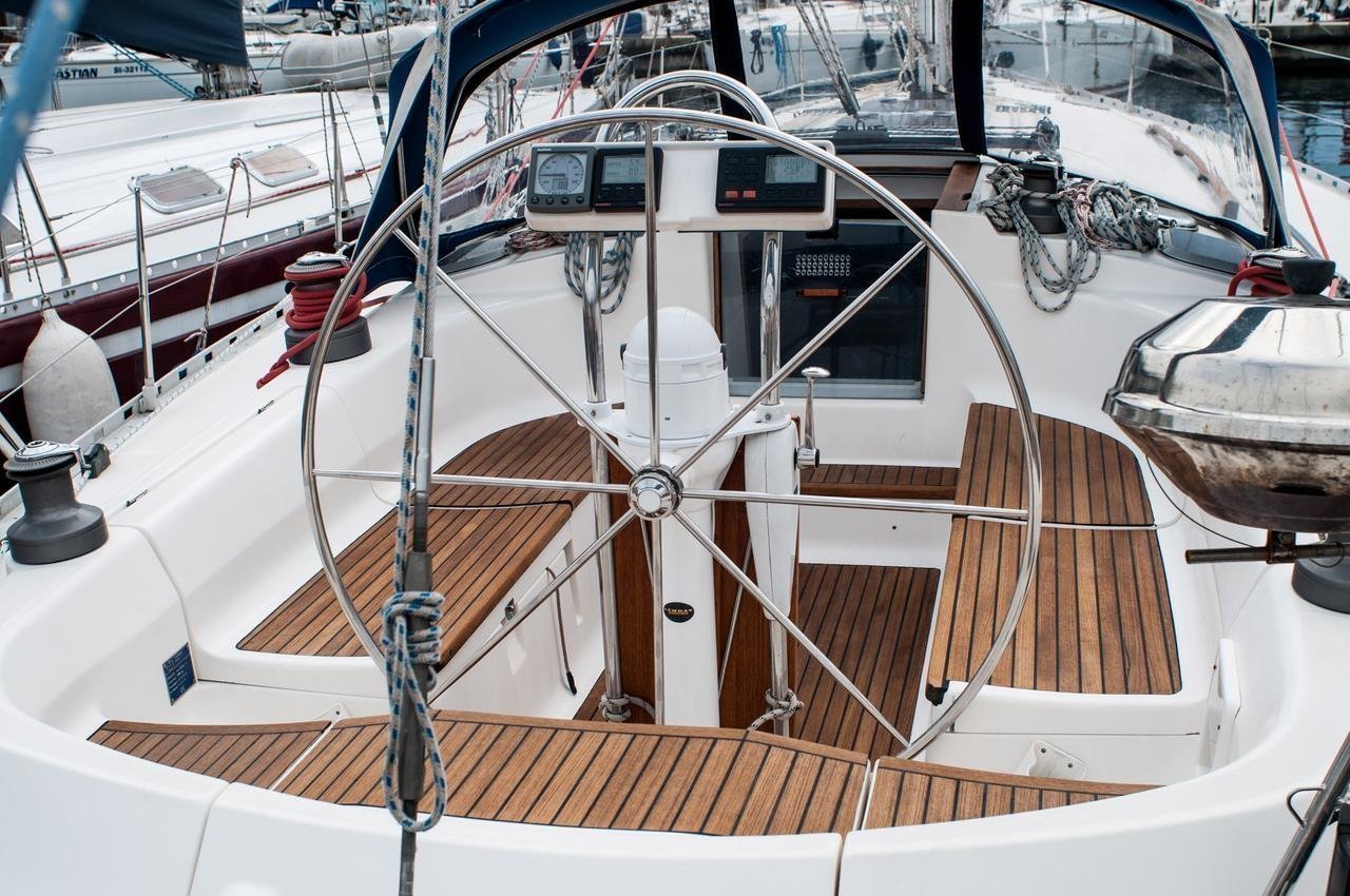 boat image 1