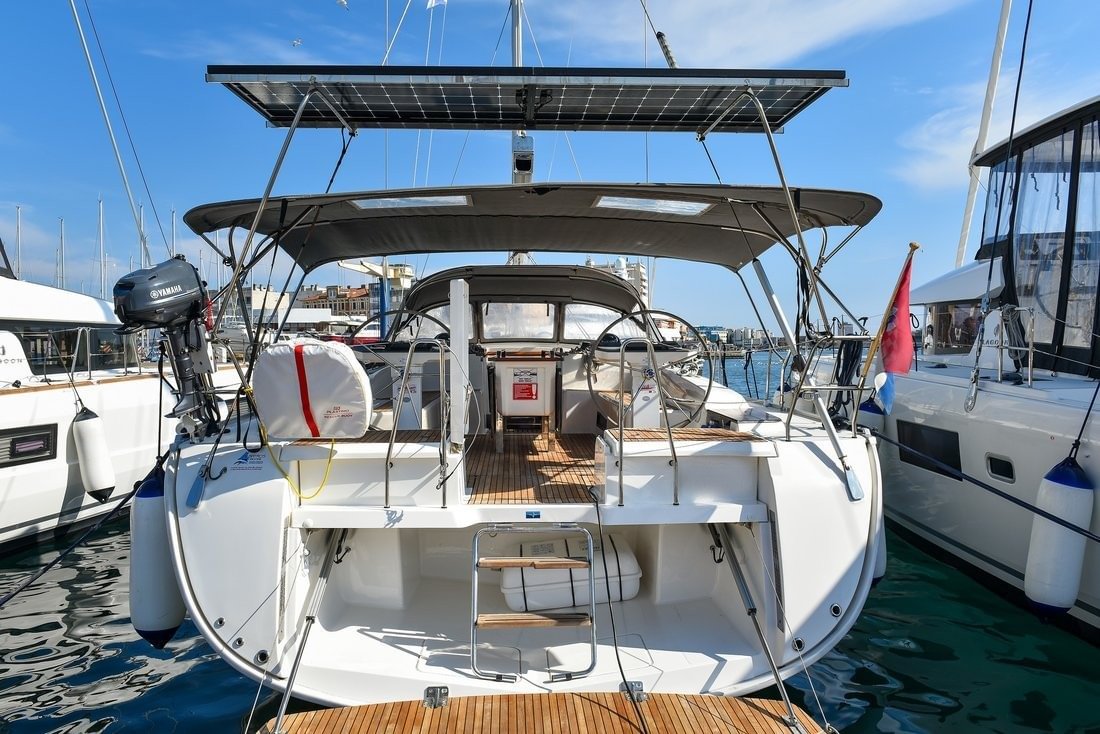 boat image 0