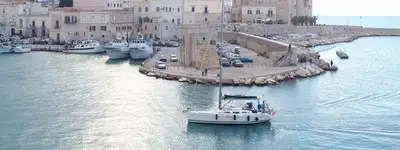 boat image 0