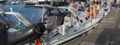 boat image 0