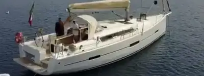 boat image 0