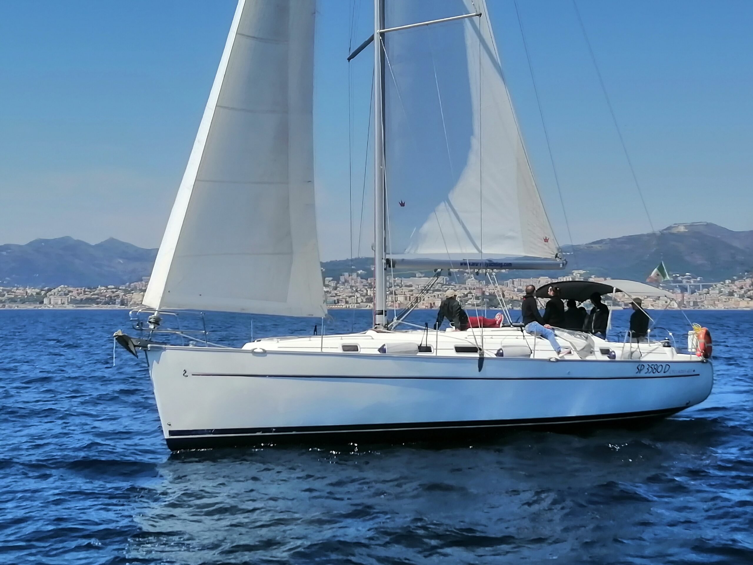 boat image 0