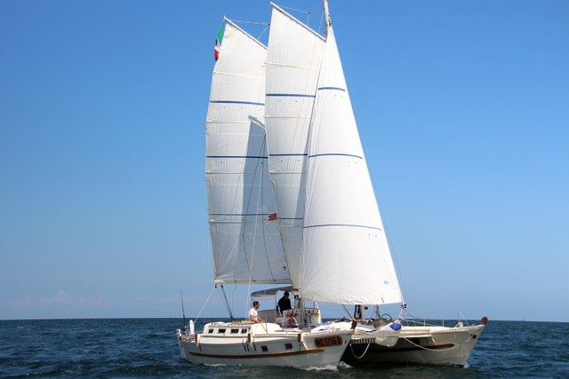 boat image 0