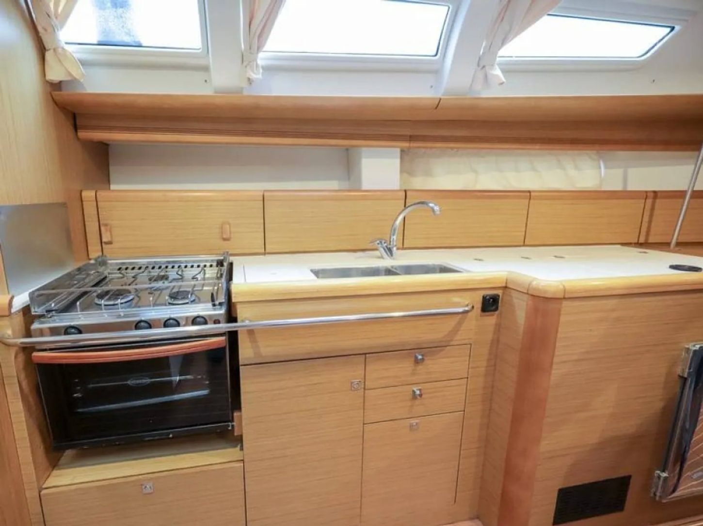 boat image 1