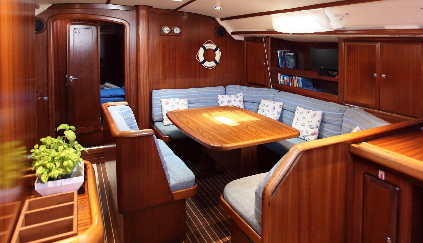 boat image 3