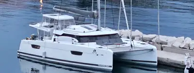 boat image 0
