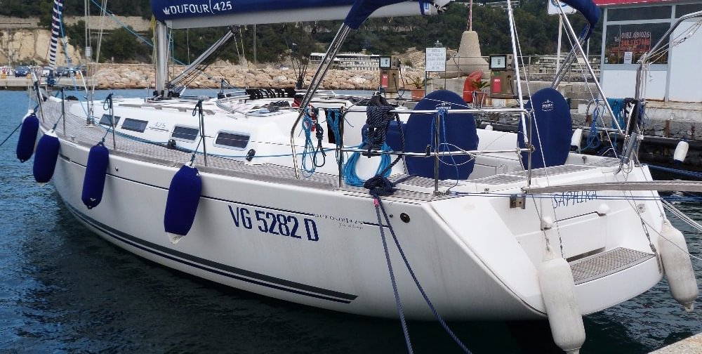 boat image 0