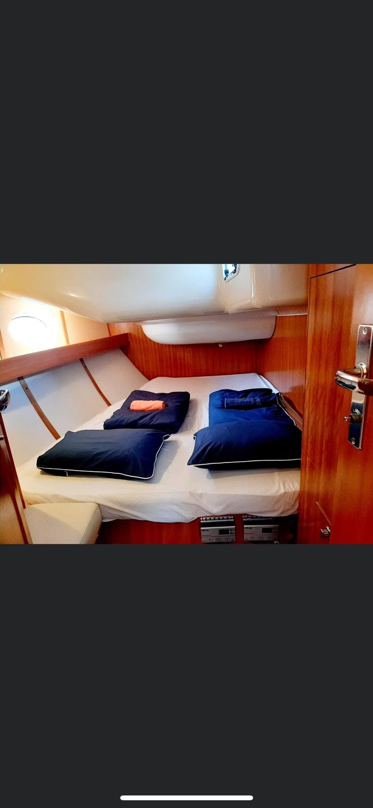 boat image 1
