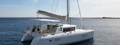 boat image 0
