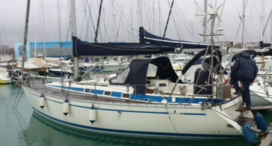 boat image 0