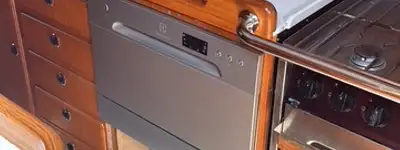 boat image 1