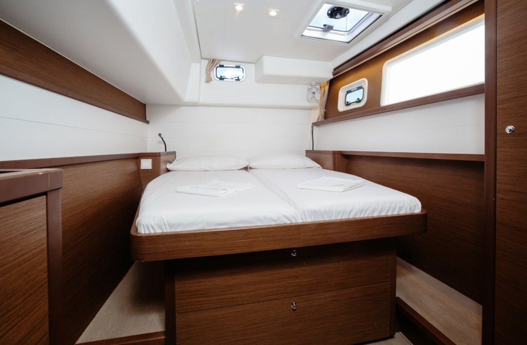 boat image 1