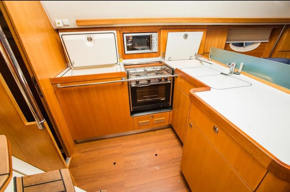 boat image 3