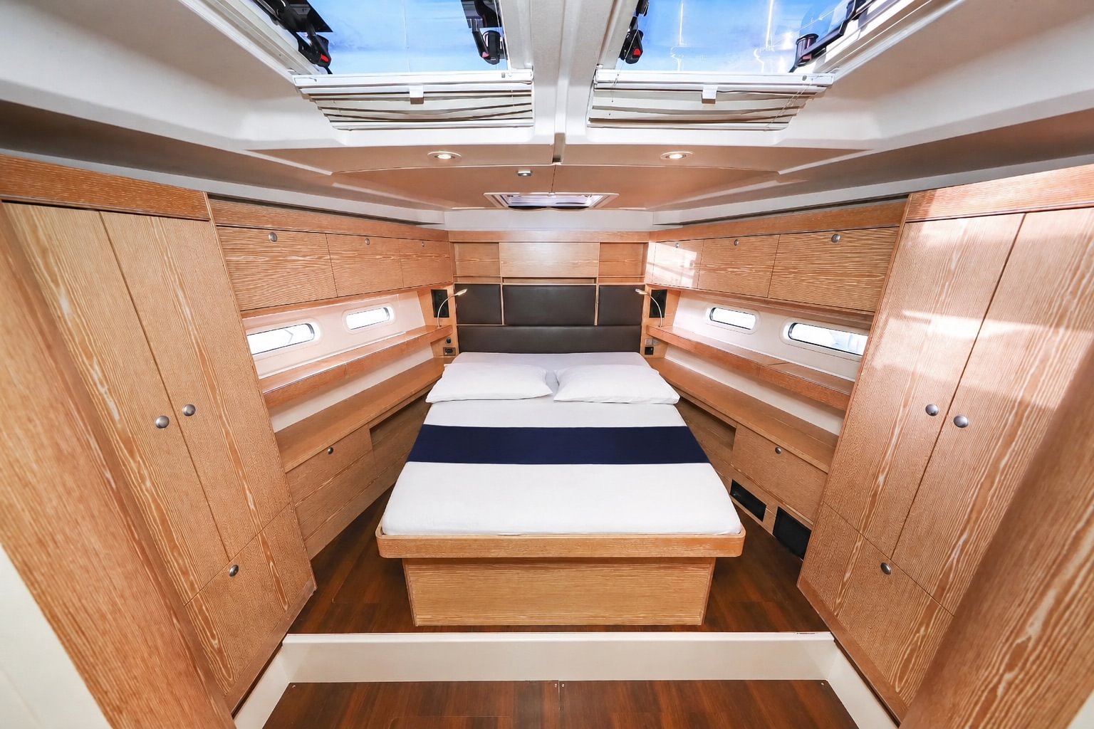 boat image 1