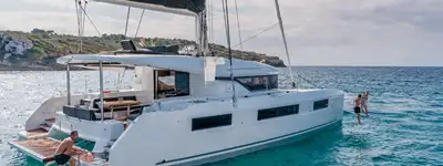 boat image 0