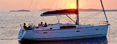 boat image 0