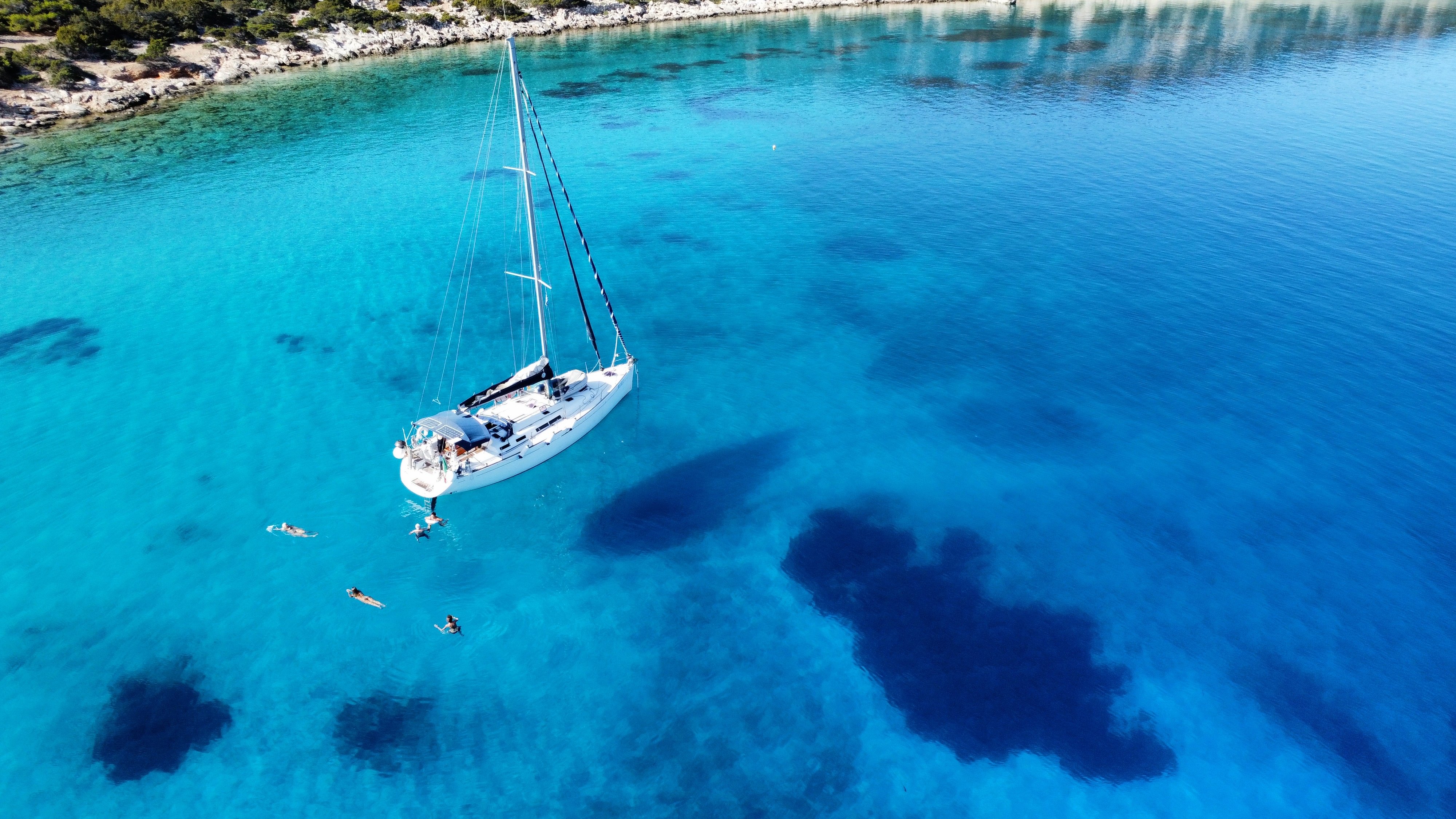 Rineia-Paros-Antiparos 28 mn