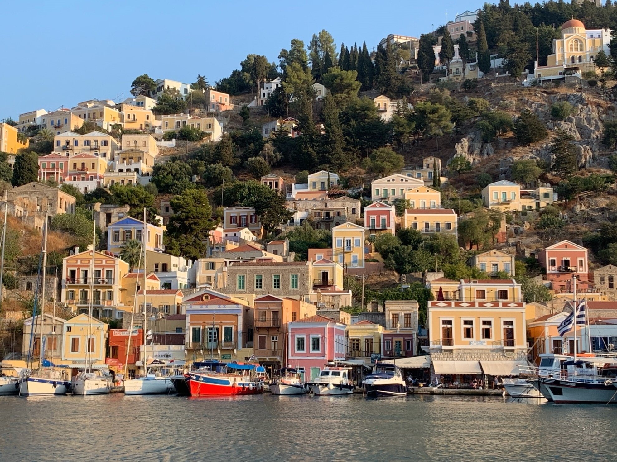 Día 2 Trompetta y Symi