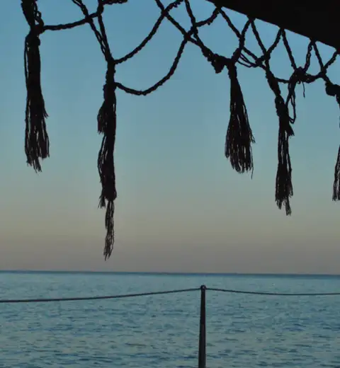 header cover