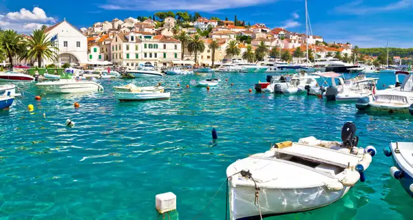 Hvar: die Insel des Lavendels und des Nachtlebens