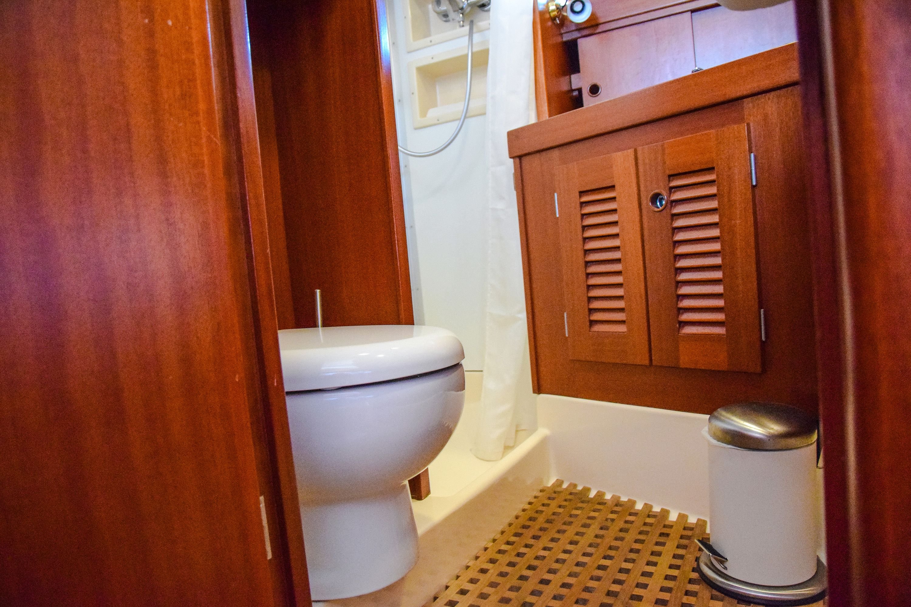 The incontinent: how do you use the toilet? If it escapes while we are sailing, do I have to dive into the sea?