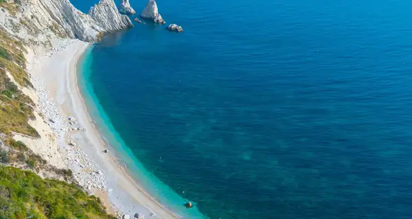 Spiaggia delle Due Sorelle, Marche
