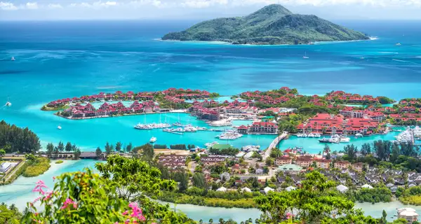 Mahé, the island of plenty