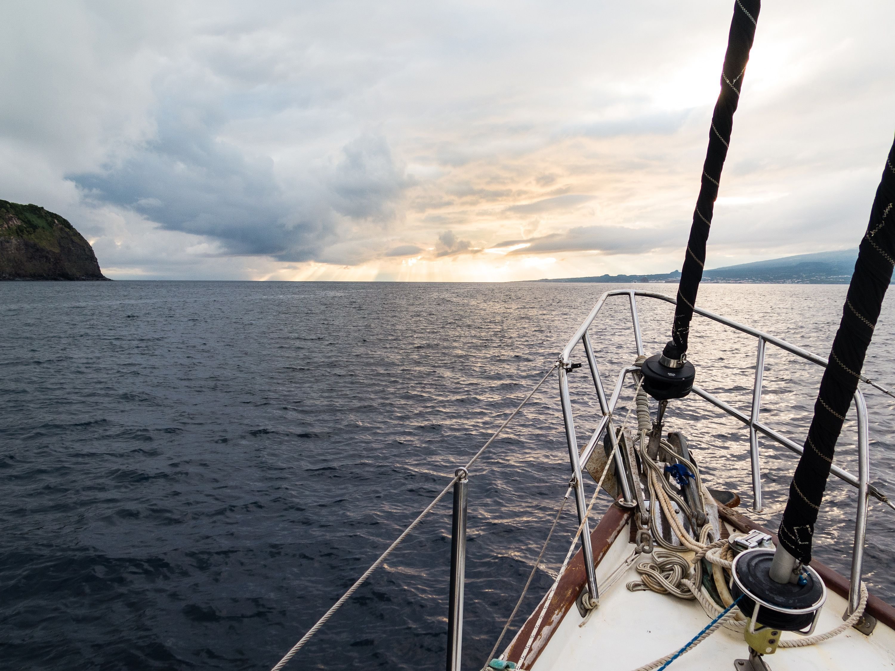 The anxious: What do you do if the weather is bad? Does it flood the boat if it rains?