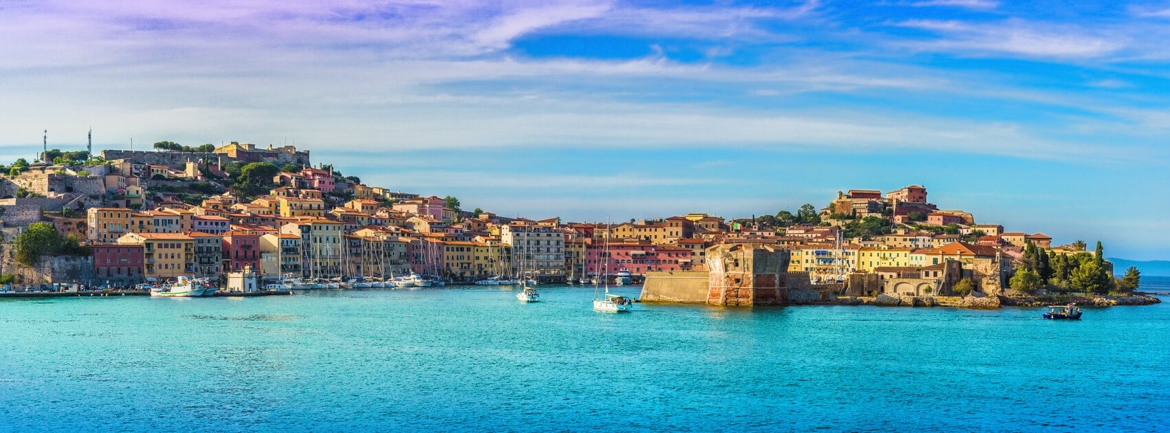 Yacht sailing holidays & skippered tours in Tuscany